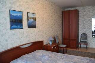 Гостиница Каскад Волгоград Семейный двухместный номер с 1 кроватью-6
